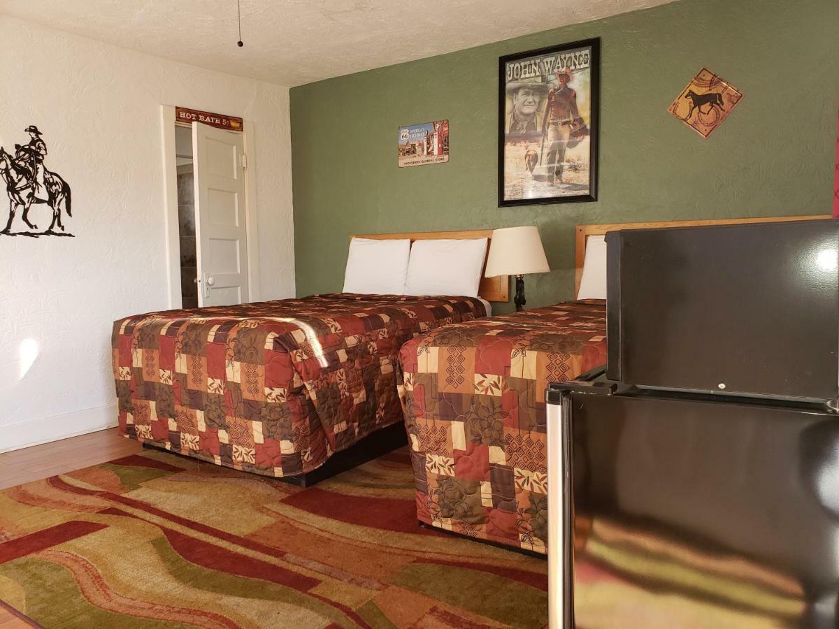 Deluxe Inn Seligman Exterior foto