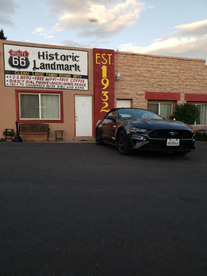 Deluxe Inn Seligman Exterior foto